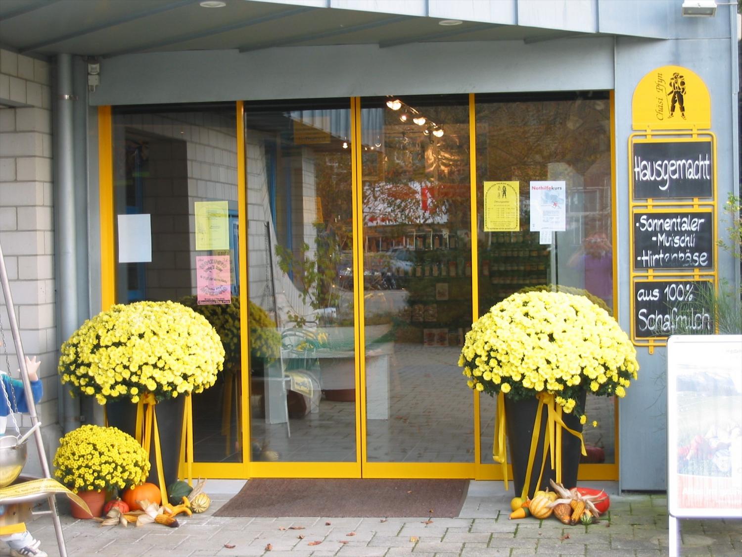 Eingang Laden und Restaurant Chäsi Pfyn